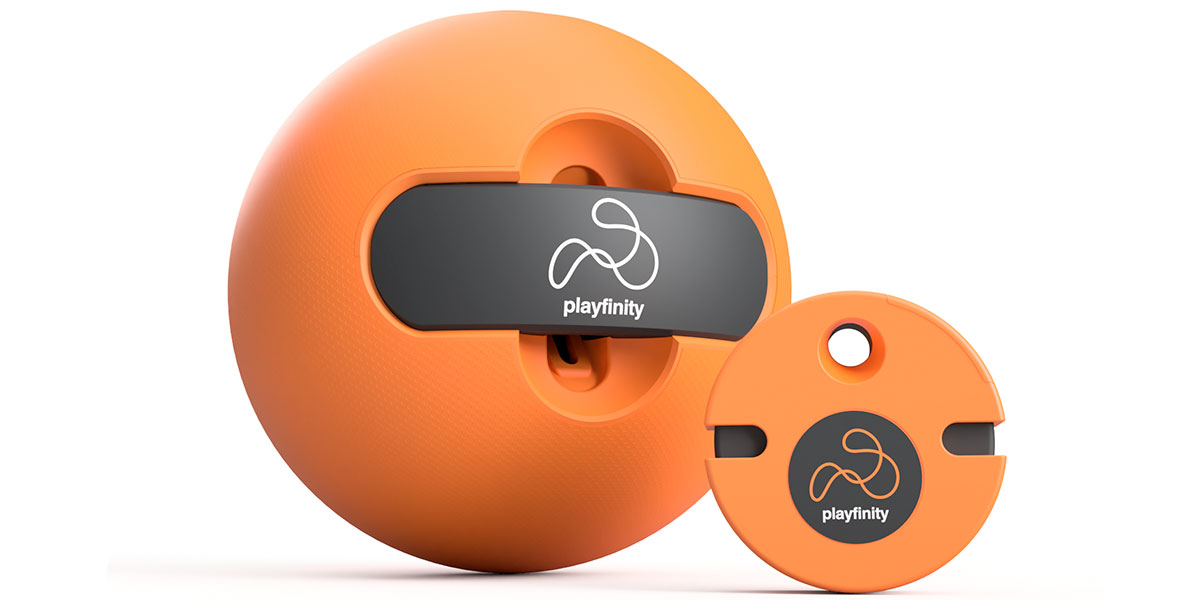 Playfinity består av en liten «datamaskin» full av avanserte sensorer. Denne kan plasseres inn i en ball – for eksempel.
